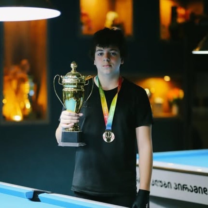 Piramide Billiard Club Interior